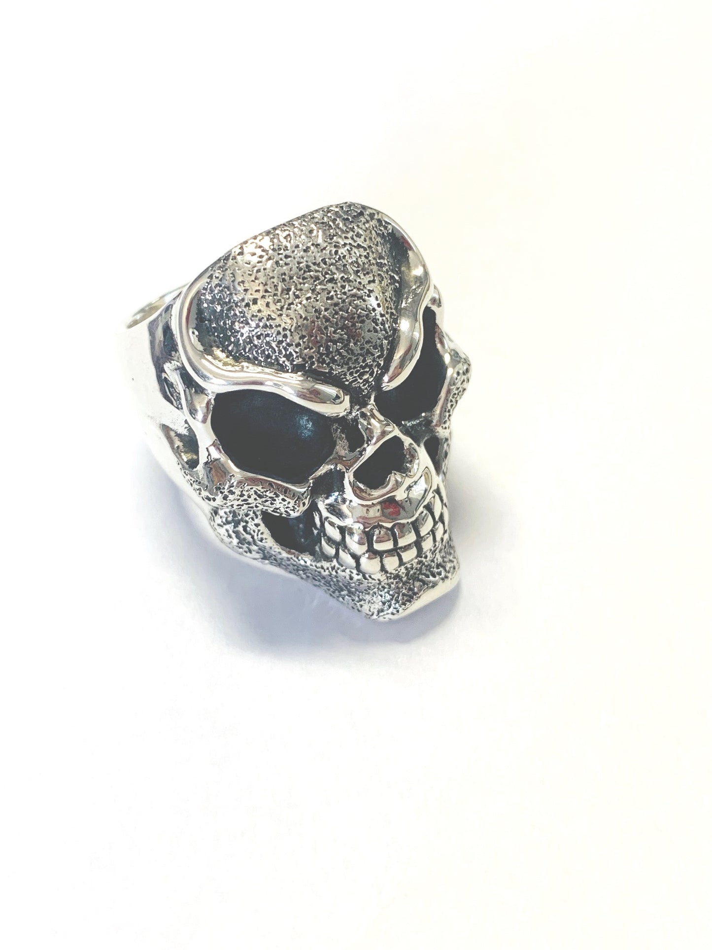 Sterling Silver XL 06 Skull Ring/with pattern / size 12/Archive